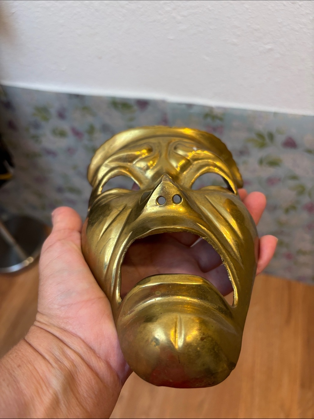 Vintage Brass Comedy and Tragedy Theater Masks - Wall Decor. - Picture 7 of 17